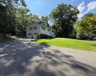 15 Kentwood Drive - Photo Thumbnail 1