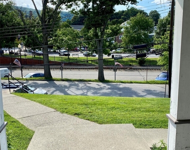 19 Memorial Avenue - Photo Thumbnail 7