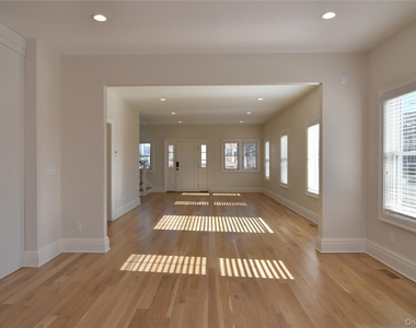 5 Madison Place - Photo Thumbnail 1
