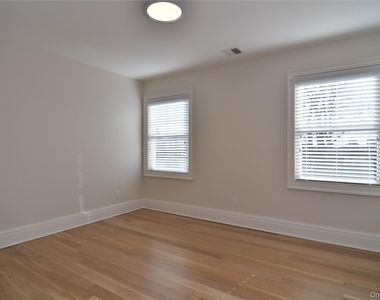 5 Madison Place - Photo Thumbnail 13