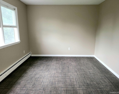 6 Maple Avenue - Photo Thumbnail 21