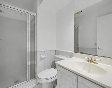811 Eagle Bay Drive - Photo Thumbnail 25