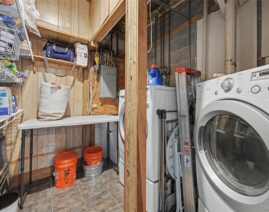 811 Eagle Bay Drive - Photo Thumbnail 30