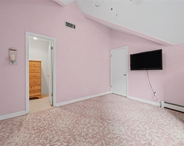 811 Eagle Bay Drive - Photo Thumbnail 24