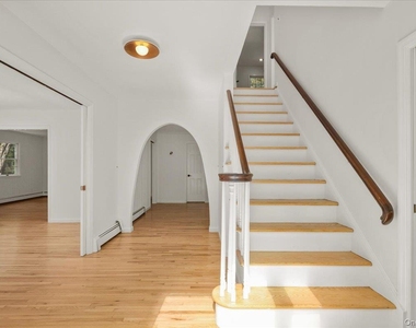520 Croton Falls Road - Photo Thumbnail 2
