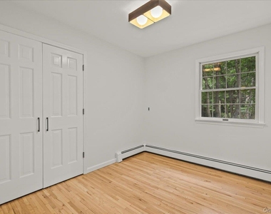 520 Croton Falls Road - Photo Thumbnail 15