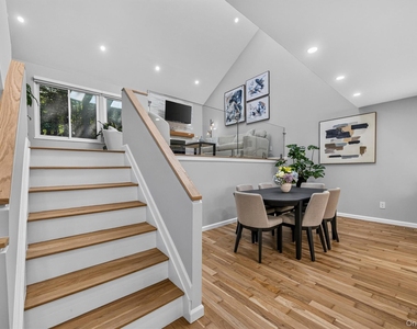109 Woods End Road - Photo Thumbnail 5