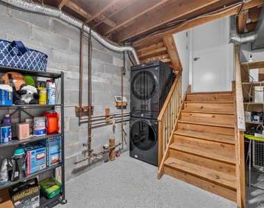 109 Woods End Road - Photo Thumbnail 29