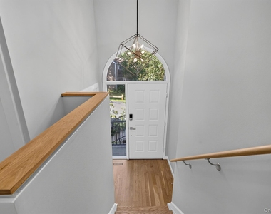 109 Woods End Road - Photo Thumbnail 3