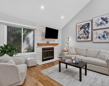109 Woods End Road - Photo Thumbnail 16