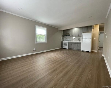 124-01 Hillside Avenue - Photo Thumbnail 1