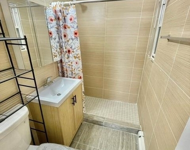 124-01 Hillside Avenue - Photo Thumbnail 6
