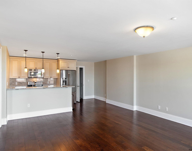 510 Broadway - Photo Thumbnail 7