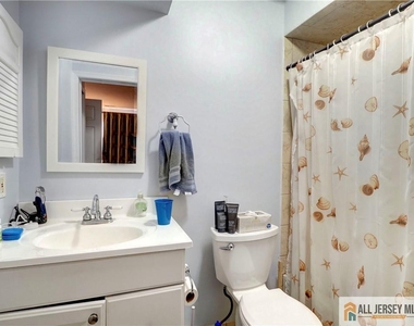 130 Longfield Court - Photo Thumbnail 8