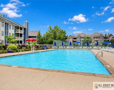 130 Longfield Court - Photo Thumbnail 17