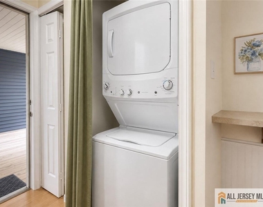 130 Longfield Court - Photo Thumbnail 13