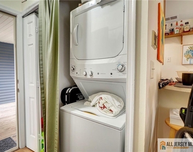 130 Longfield Court - Photo Thumbnail 14