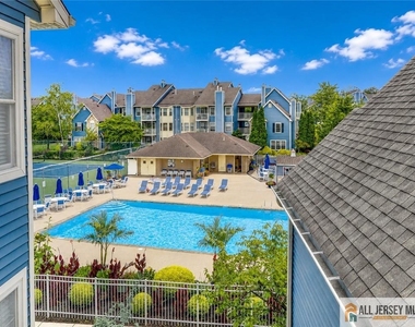 130 Longfield Court - Photo Thumbnail 2
