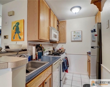 130 Longfield Court - Photo Thumbnail 4