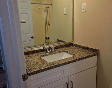 526-n Terry Lane - Photo Thumbnail 2