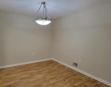 43 Crabapple Lane - Photo Thumbnail 5
