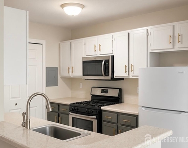 7302 Elm Court - Photo Thumbnail 4
