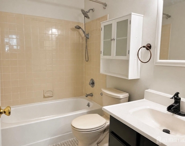 7302 Elm Court - Photo Thumbnail 10
