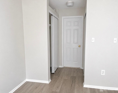 7302 Elm Court - Photo Thumbnail 14