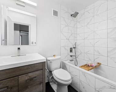 25-40 Shore Boulevard - Photo Thumbnail 8