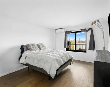 25-40 Shore Boulevard - Photo Thumbnail 5
