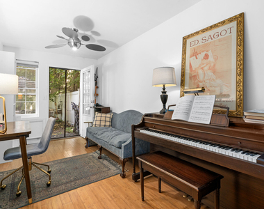 547 Gates Avenue - Photo Thumbnail 1