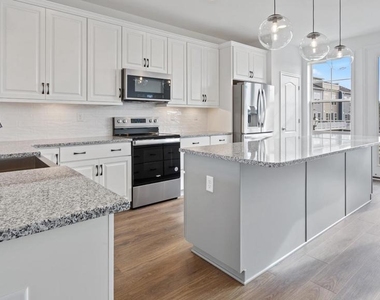 610 Hemsworth Lane - Photo Thumbnail 8