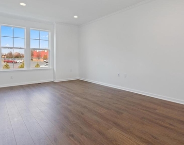 610 Hemsworth Lane - Photo Thumbnail 11
