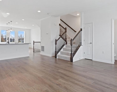 610 Hemsworth Lane - Photo Thumbnail 12