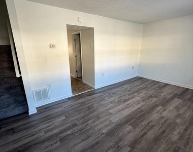 19 Jigsaw Place - Photo Thumbnail 2