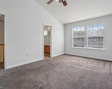 209 Kings Crest Drive - Photo Thumbnail 10