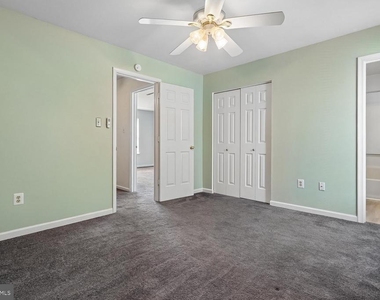 209 Kings Crest Drive - Photo Thumbnail 14