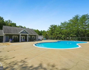 209 Kings Crest Drive - Photo Thumbnail 19