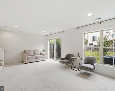 6833 William White Way - Photo Thumbnail 16