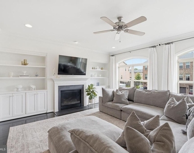 6833 William White Way - Photo Thumbnail 8