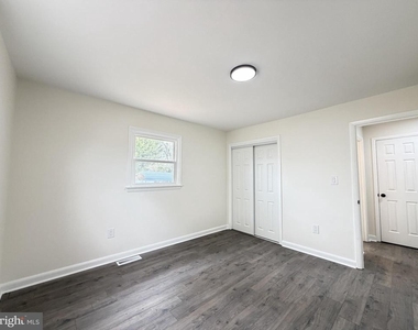 7629 Huron Drive - Photo Thumbnail 13