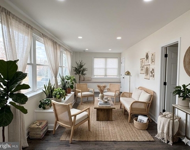 7629 Huron Drive - Photo Thumbnail 10
