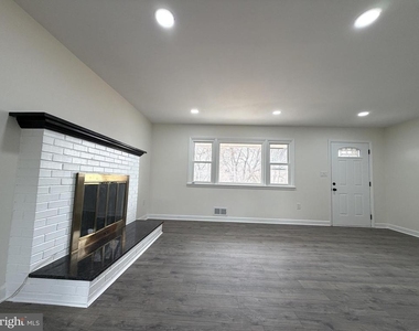 7629 Huron Drive - Photo Thumbnail 16