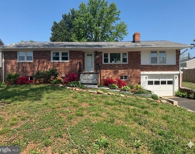 7629 Huron Drive - Photo Thumbnail 1