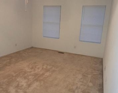 15731 Pierre Court - Photo Thumbnail 24