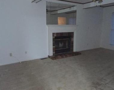 15731 Pierre Court - Photo Thumbnail 7