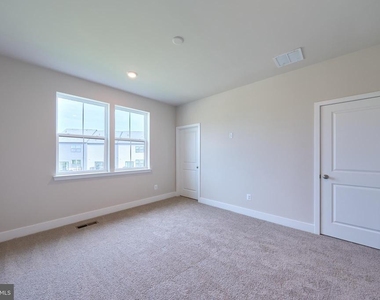 11323 Hypatia Loop - Photo Thumbnail 32