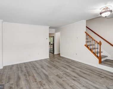 12260 Granada Way - Photo Thumbnail 4