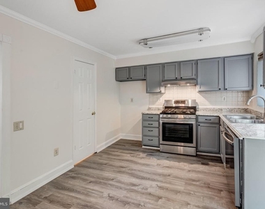 12260 Granada Way - Photo Thumbnail 7