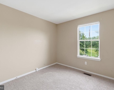 9571 Tudor Oaks Drive - Photo Thumbnail 11